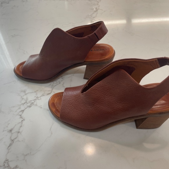 Lucky Brand  Rhazy High Heel Slingback Pump - Picture 2 of 7